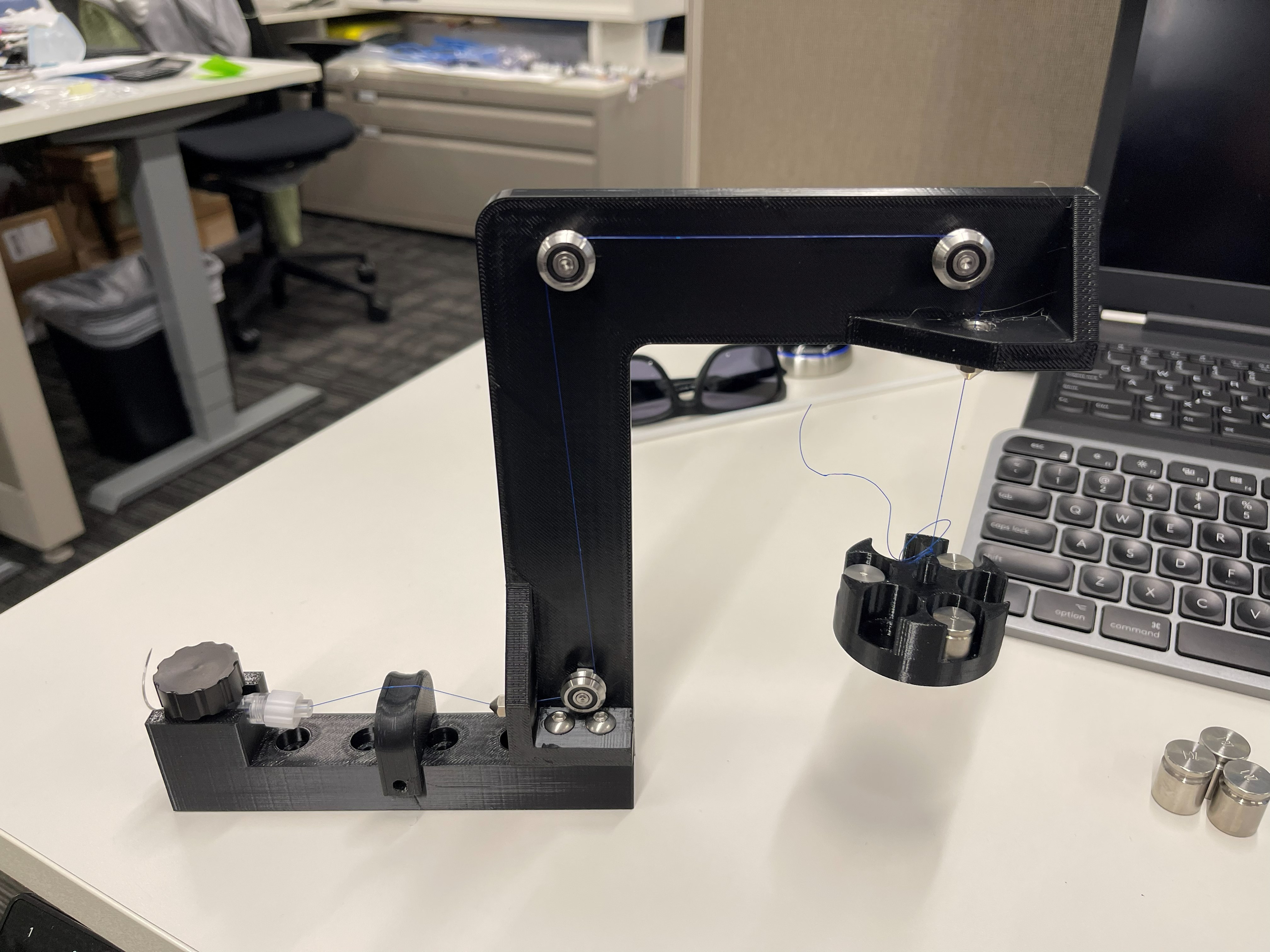Suture-retrieval fixture — 3D-printed prototype